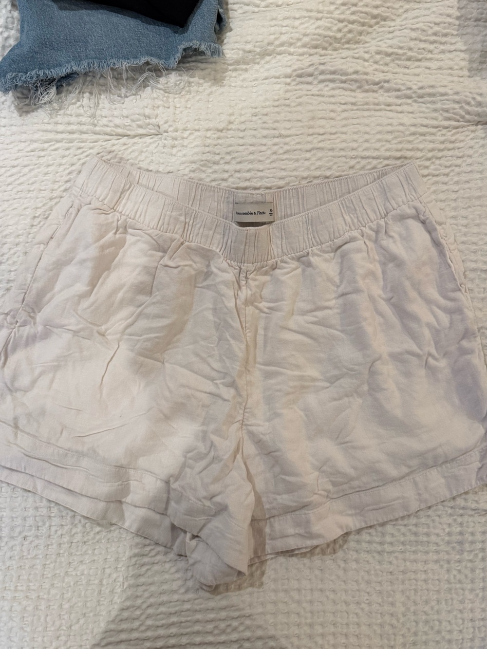 Abercrombie & Fitch Cream Linen Shorts